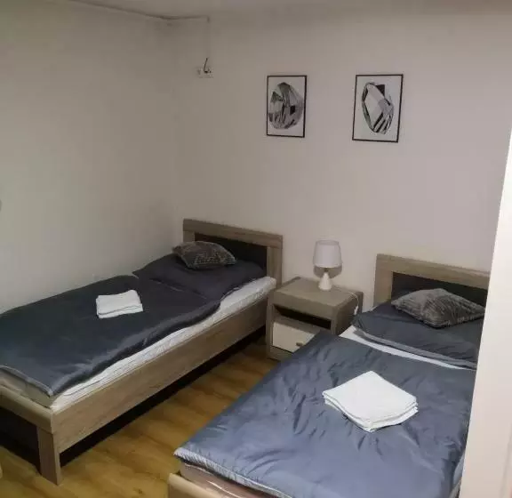 Majatalo Penzion Ubytování U Parku S Parkovištěm