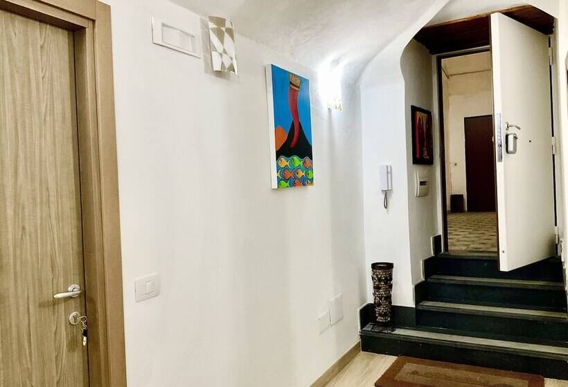 تختخواب و صبحانه A Room De Scugnizzi