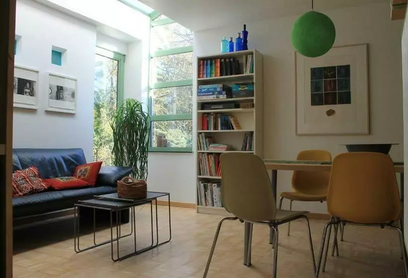 Aamiaismajoitus (B&B) Beau Reg Art