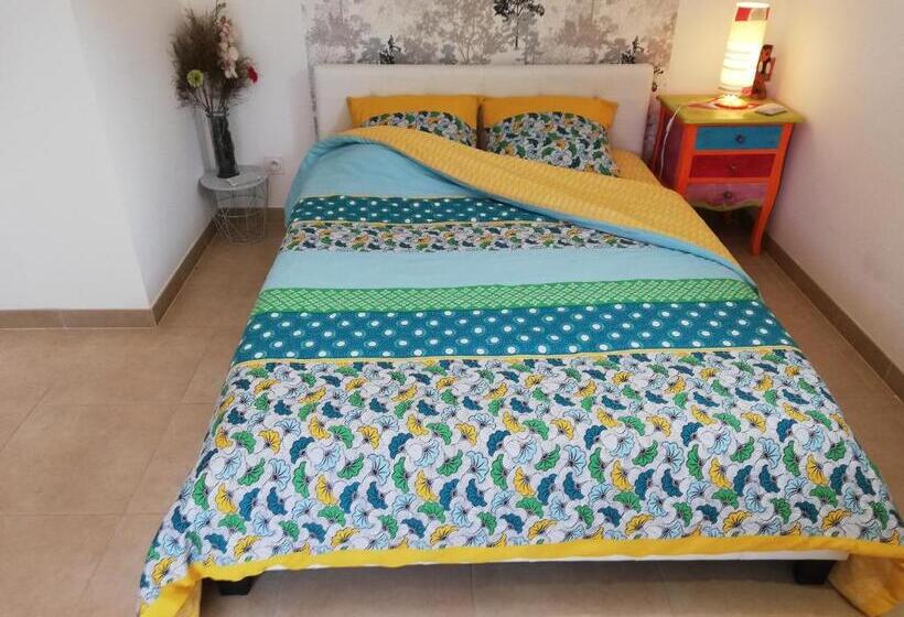 Bed and Breakfast Chambre Hôtes Jacuzzi Climatiseur Provence