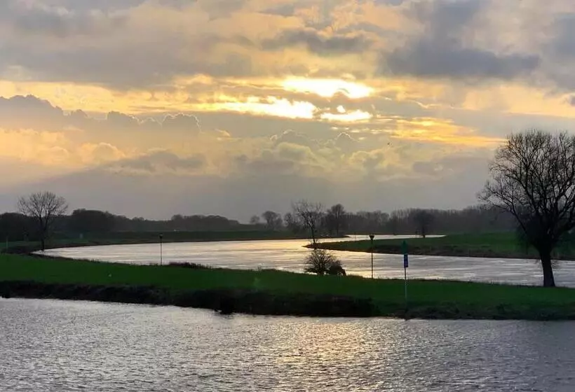 ベッドアンドブレックファースト Het Rode Pakhuis