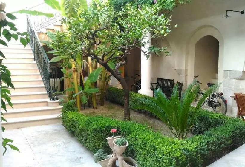 Aamiaismajoitus (B&B) Palazzo Rossi Suite