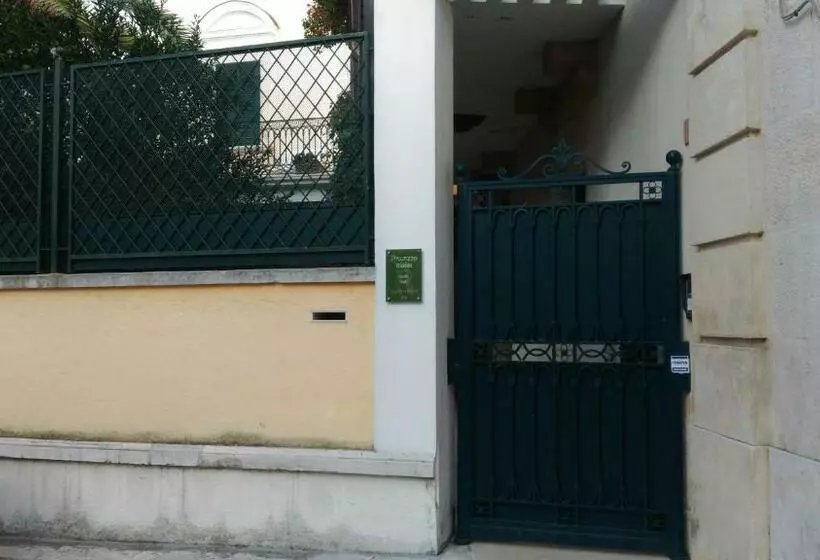 Aamiaismajoitus (B&B) Palazzo Rossi Suite