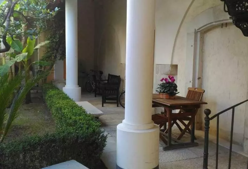 Aamiaismajoitus (B&B) Palazzo Rossi Suite