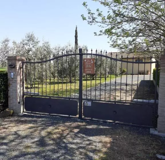 هتل Agriturismo Le Chiare Stelle