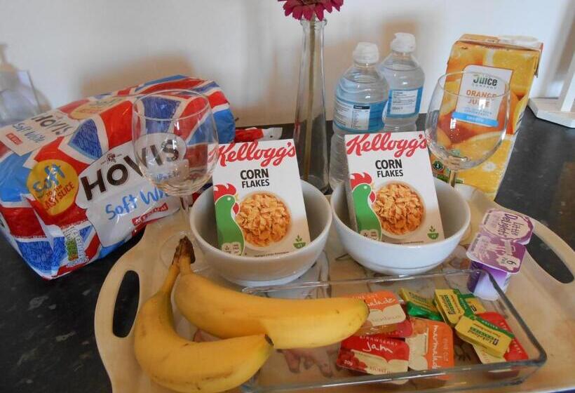 膳宿费 Callwood Farm Annex Guest Room