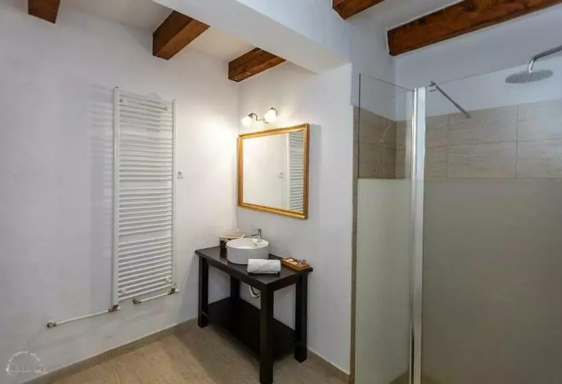 ペンション Domeniul Poiana Ursului