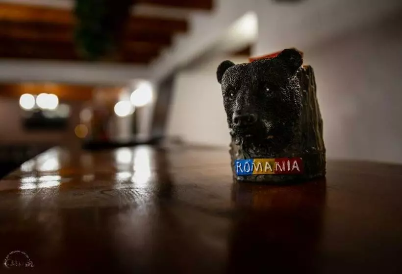 ペンション Domeniul Poiana Ursului