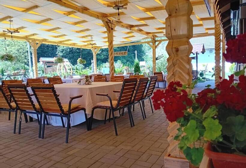 Pensão Domeniul Poiana Ursului