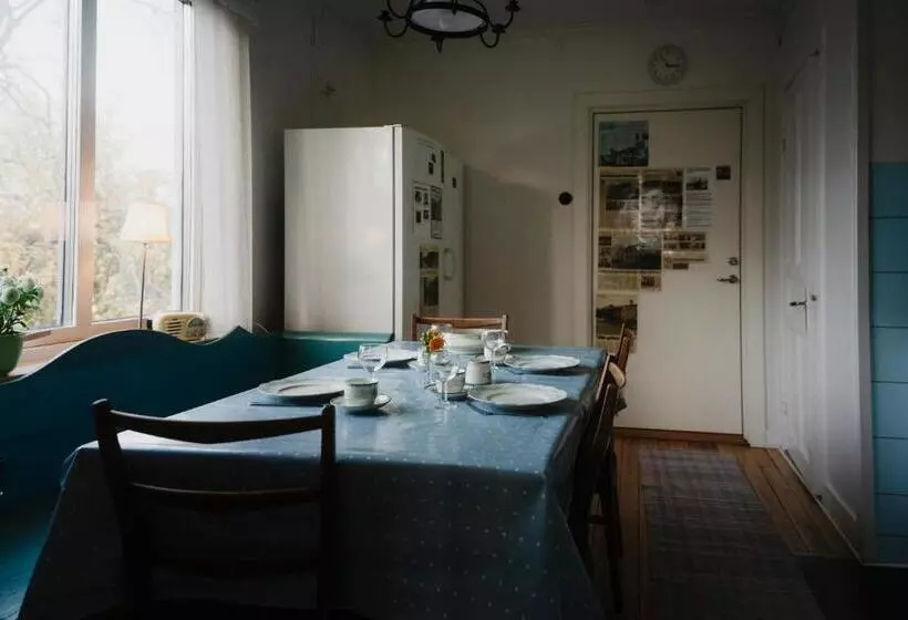 Snickaren Vandrarhem I Grästorp   Egen Lägenhet   Own Apartments