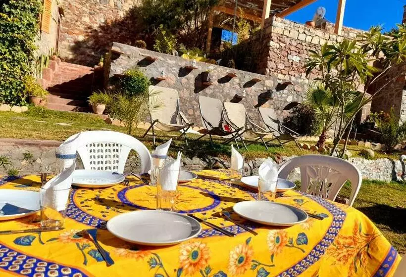 Aamiaismajoitus (B&B) Atlas Ijoukak