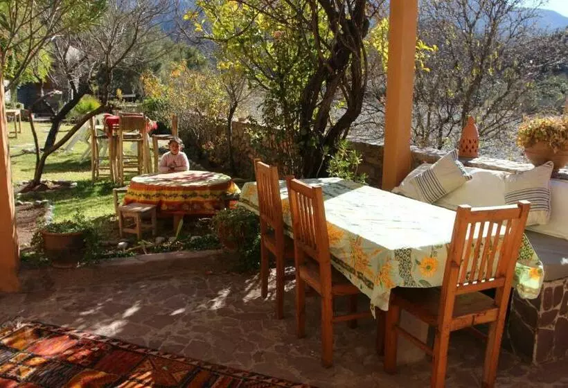 Aamiaismajoitus (B&B) Atlas Ijoukak