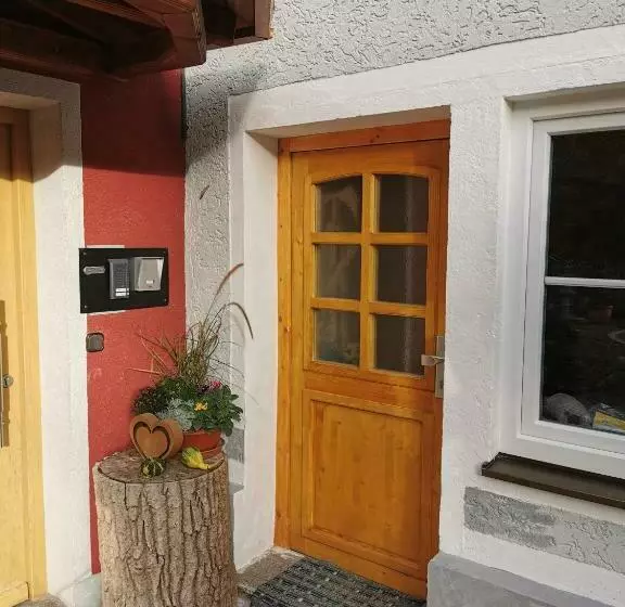 Aamiaismajoitus (B&B) Gästezimmer Reitinger