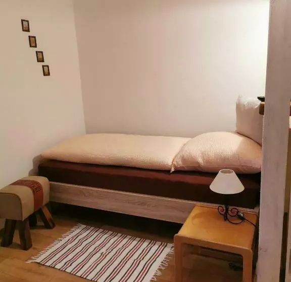 Aamiaismajoitus (B&B) Gästezimmer Reitinger