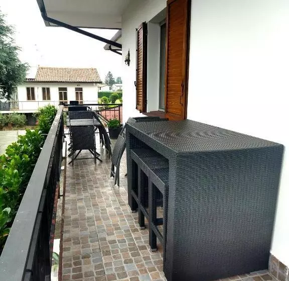 Aamiaismajoitus (B&B) Villa Molinella