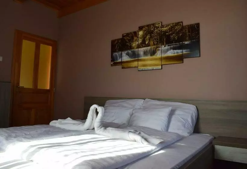 Elringat Lak Apartmanház