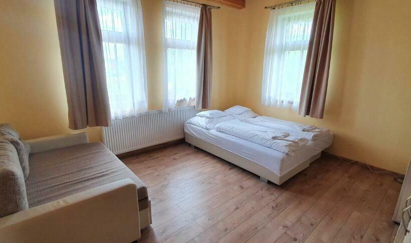Elringat Lak Apartmanház