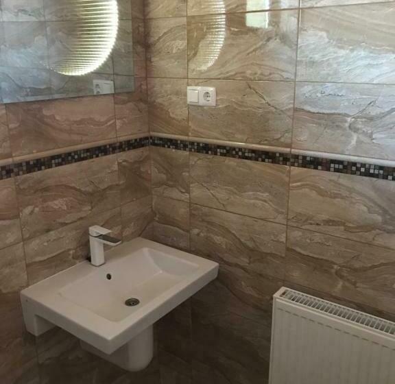 Elringat Lak Apartmanház