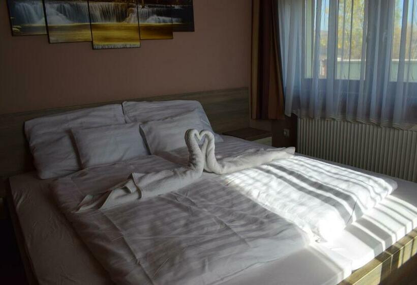 Elringat Lak Apartmanház