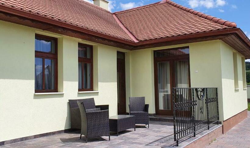 Elringat Lak Apartmanház