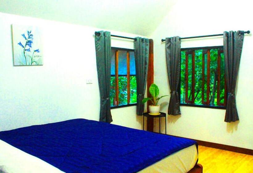 Hotel Jungle Guesthouse