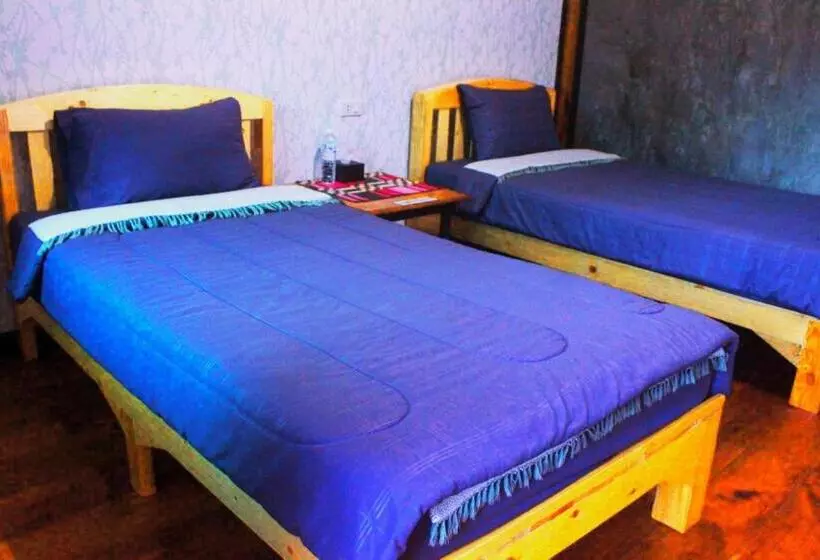هتل Jungle Guesthouse