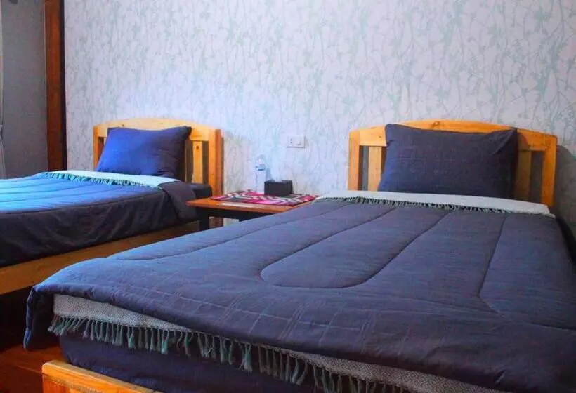 هتل Jungle Guesthouse