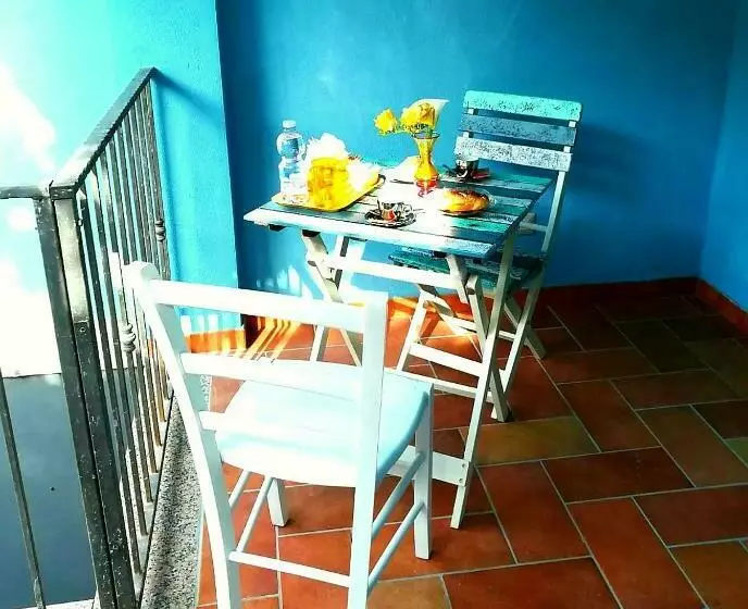 Majatalo Casa Azzurra   Blue House