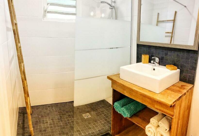 پانسیون Villa Moai 974