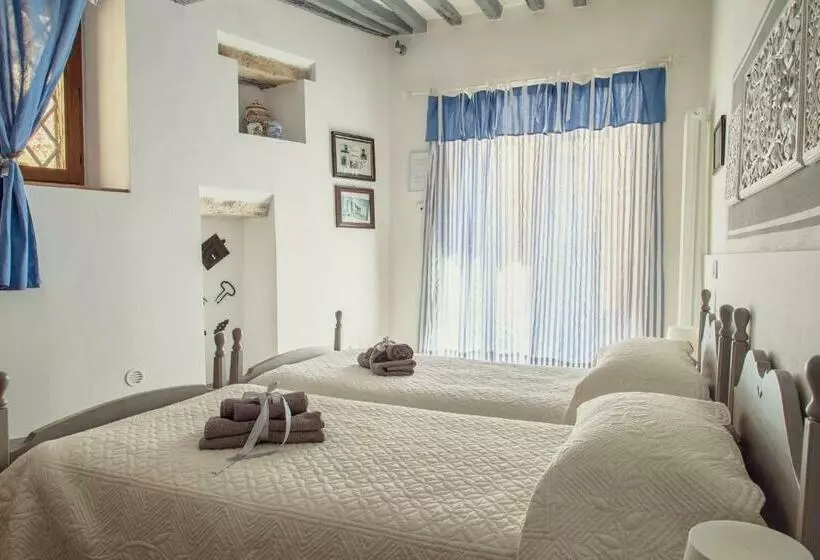 تختخواب و صبحانه La Lanciotta