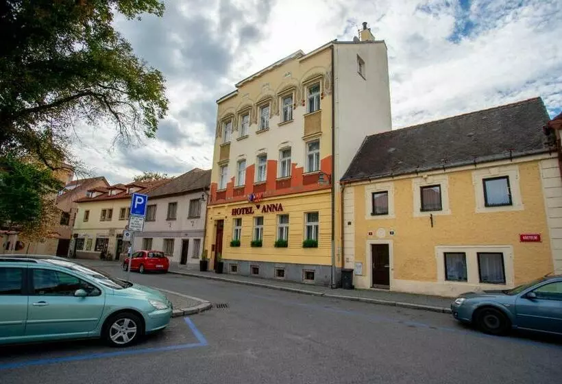 Hotelli Anna