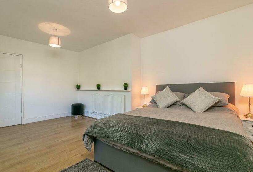 膳宿费 Hillcrest Lodge