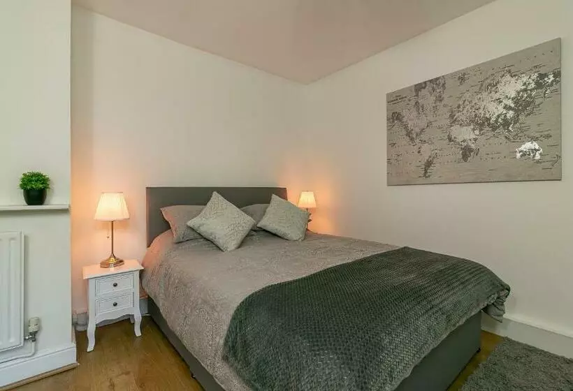 Majatalo Hillcrest Lodge