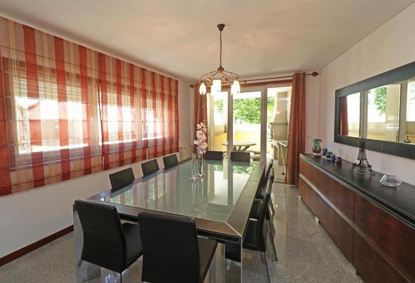 پانسیون Riverzenhouse