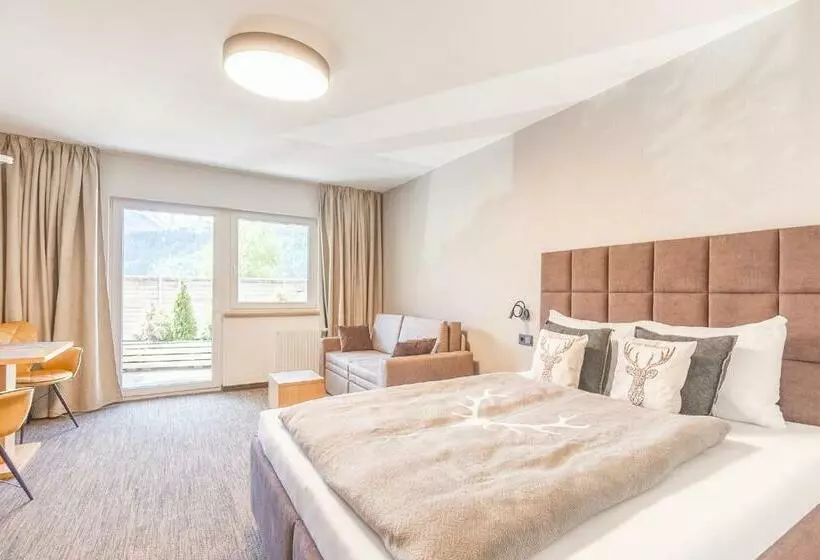 Praga Apartments & Restaurant Zell Am See Kaprun