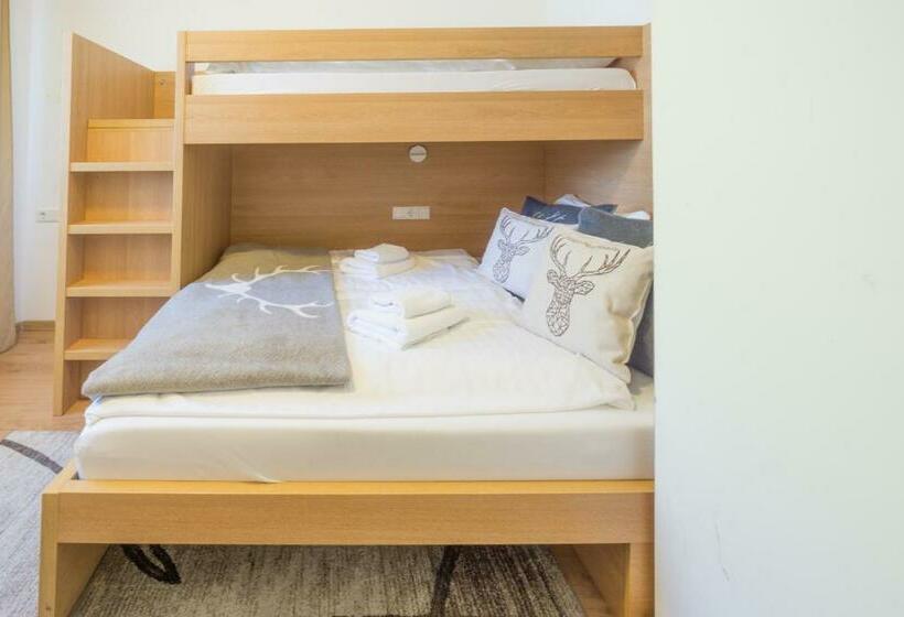 Praga Apartments & Restaurant Zell Am See Kaprun