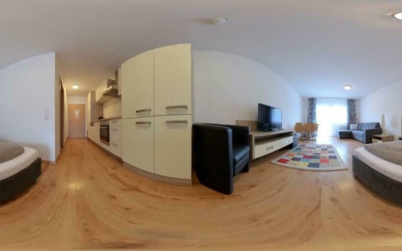 Praga Apartments & Restaurant Zell Am See Kaprun