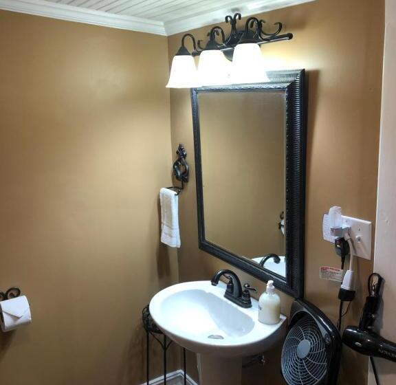 住宿加早餐  Belmont Inn