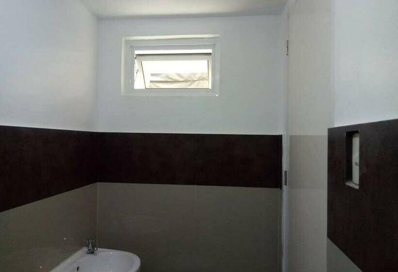 تختخواب و صبحانه Zoom Bnb