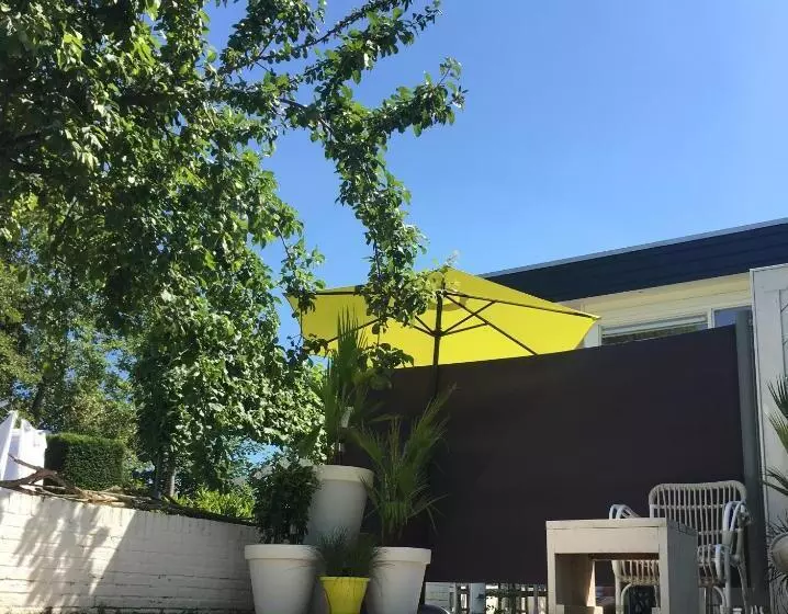 Aamiaismajoitus (B&B) De Tuinkamer     Privé Diner Op De Kamer Mogelijk!!!