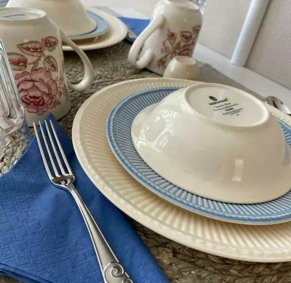 Aamiaismajoitus (B&B) De Tuinkamer     Privé Diner Op De Kamer Mogelijk!!!