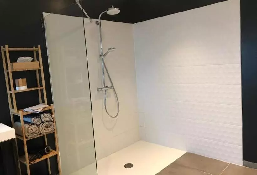 Aamiaismajoitus (B&B) Ferme De Genève