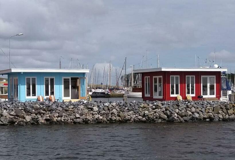 Bed and Breakfast Slaaphuisjes Lauwersmeerplezier!