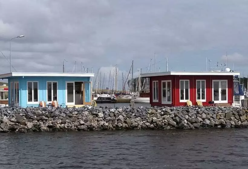 Aamiaismajoitus (B&B) Slaaphuisjes Lauwersmeerplezier!