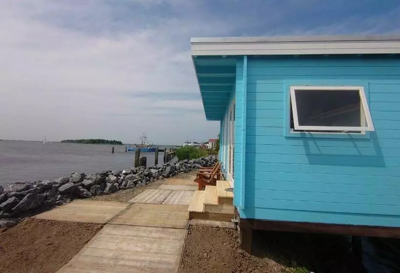 Aamiaismajoitus (B&B) Slaaphuisjes Lauwersmeerplezier!