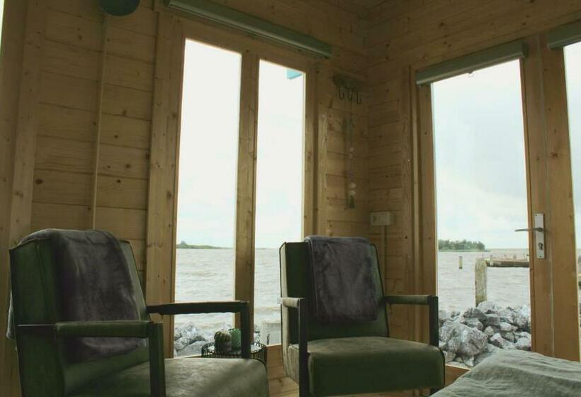 Bed and Breakfast Slaaphuisjes Lauwersmeerplezier!