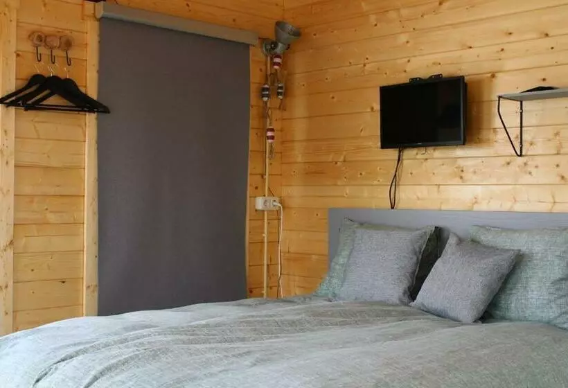 Aamiaismajoitus (B&B) Slaaphuisjes Lauwersmeerplezier!