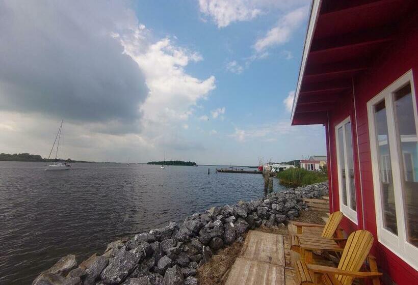 Bed and Breakfast Slaaphuisjes Lauwersmeerplezier!