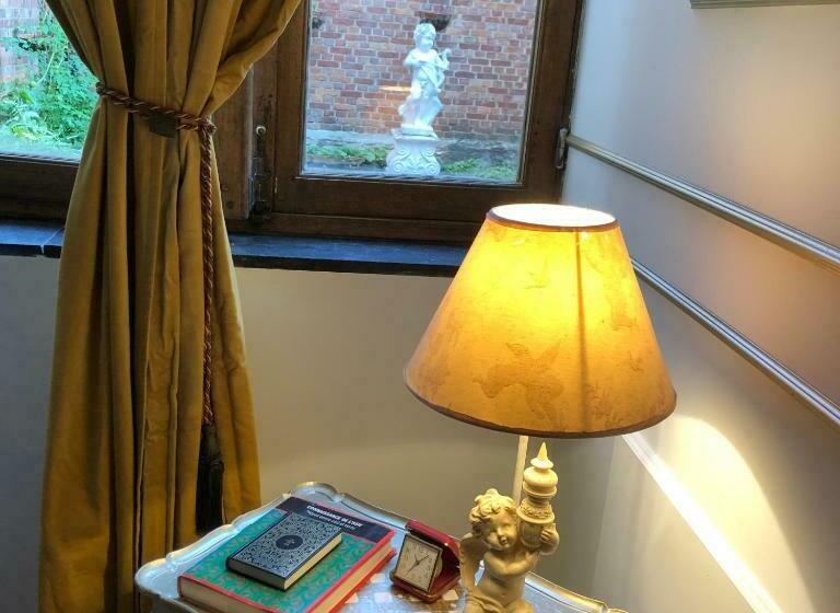 민박 Love Nest Versailles   Unique Louis Xiv Decoration   Calm Location Right In City Center