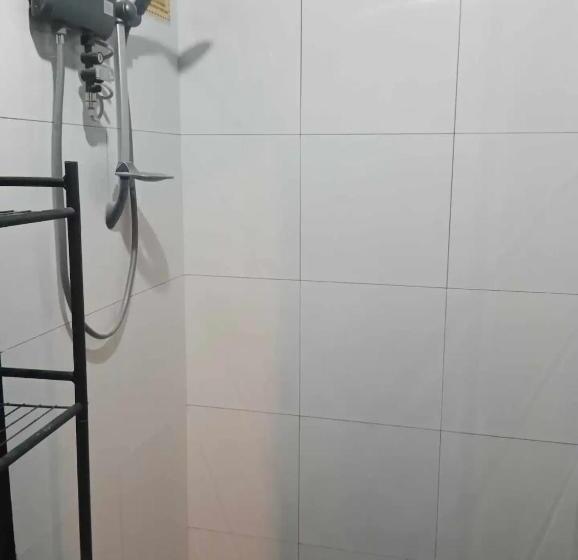 تختخواب و صبحانه Zoom Bnb